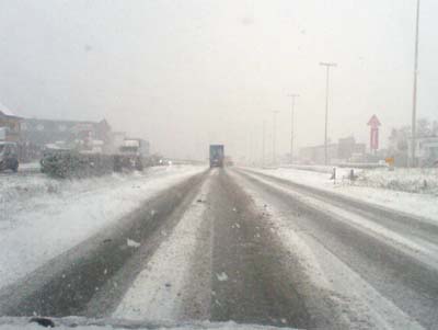 Autostrade naar Brussel in de sneeuw