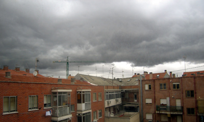Nakend onweer in Madrid